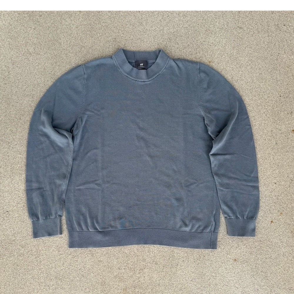 H&M Slim Fit Mens Medium Sweater - Blue-Grey Lightweight Knit Pullover
